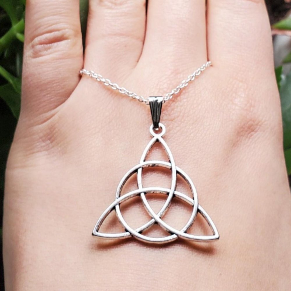 New Silver Celtic Necklace
